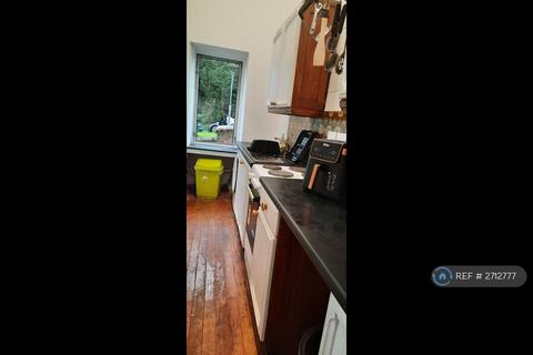 undefined, Cathkin Road, Glasgow, G42