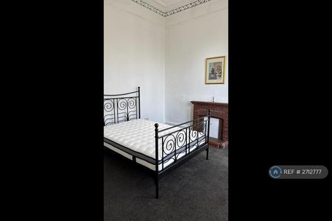 undefined, Cathkin Road, Glasgow, G42
