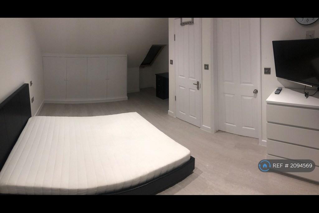 Loft En-Suite Bedroom