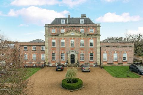 undefined, Portsmouth Road, Godalming GU8
