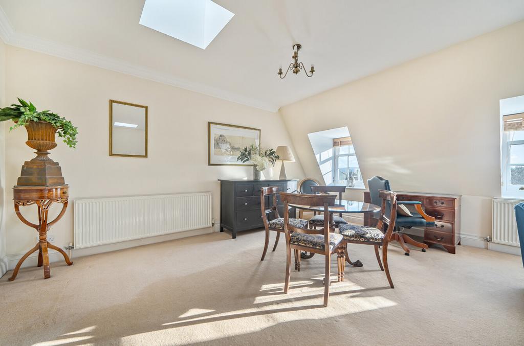 1386720-20-692ee5...