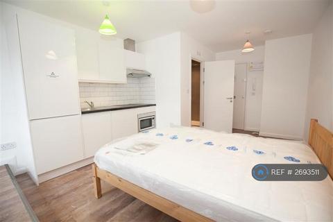 undefined, Madison Heights, Hounslow, TW3