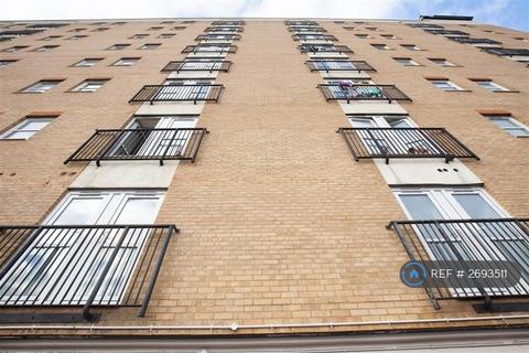 undefined, Madison Heights, Hounslow, TW3