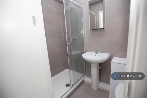 undefined, Madison Heights, Hounslow, TW3