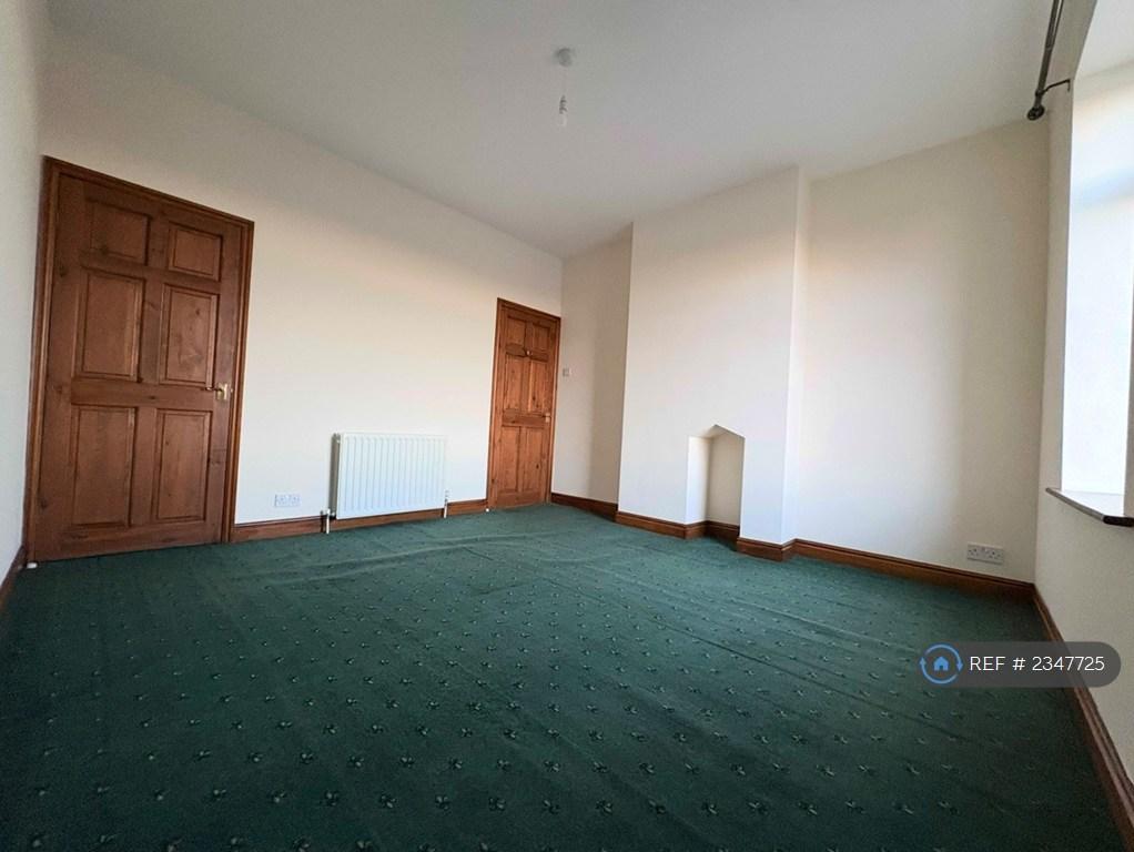Spacious Master Bedroom