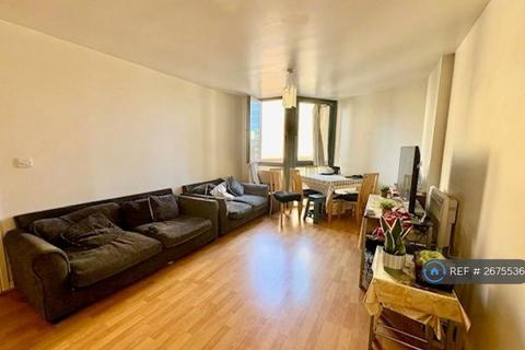 2 bedroom flat to rent, Highfield Road, Feltham, TW13