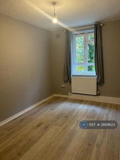 2 bedroom flat to rent, Beaufoy House, London, SE27