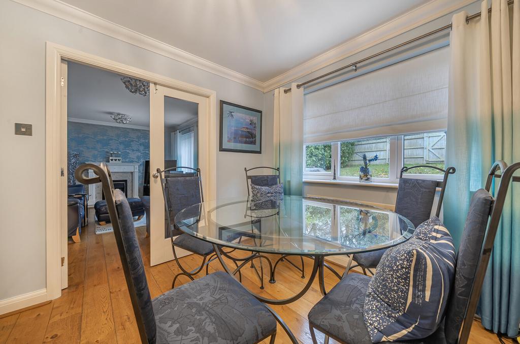 1387816-7-6931acc...