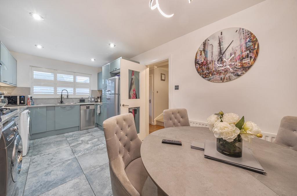 1387816-11-6931af...