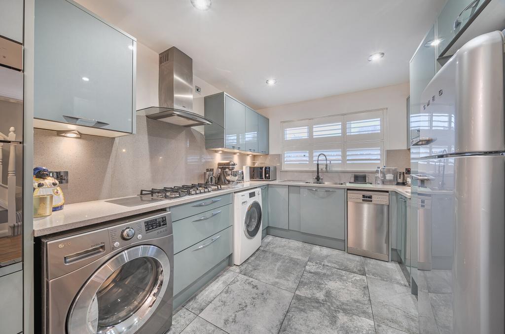 1387816-10-6931af...