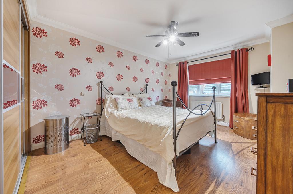 693245e499980-138...