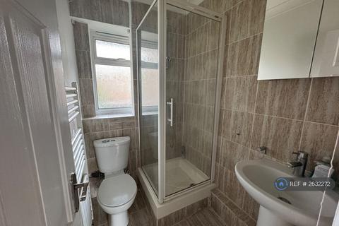 3 bedroom flat to rent, Campden House, London, NW6