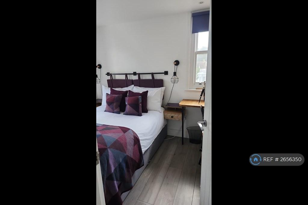 Bedroom 2 (Dbl Bed)