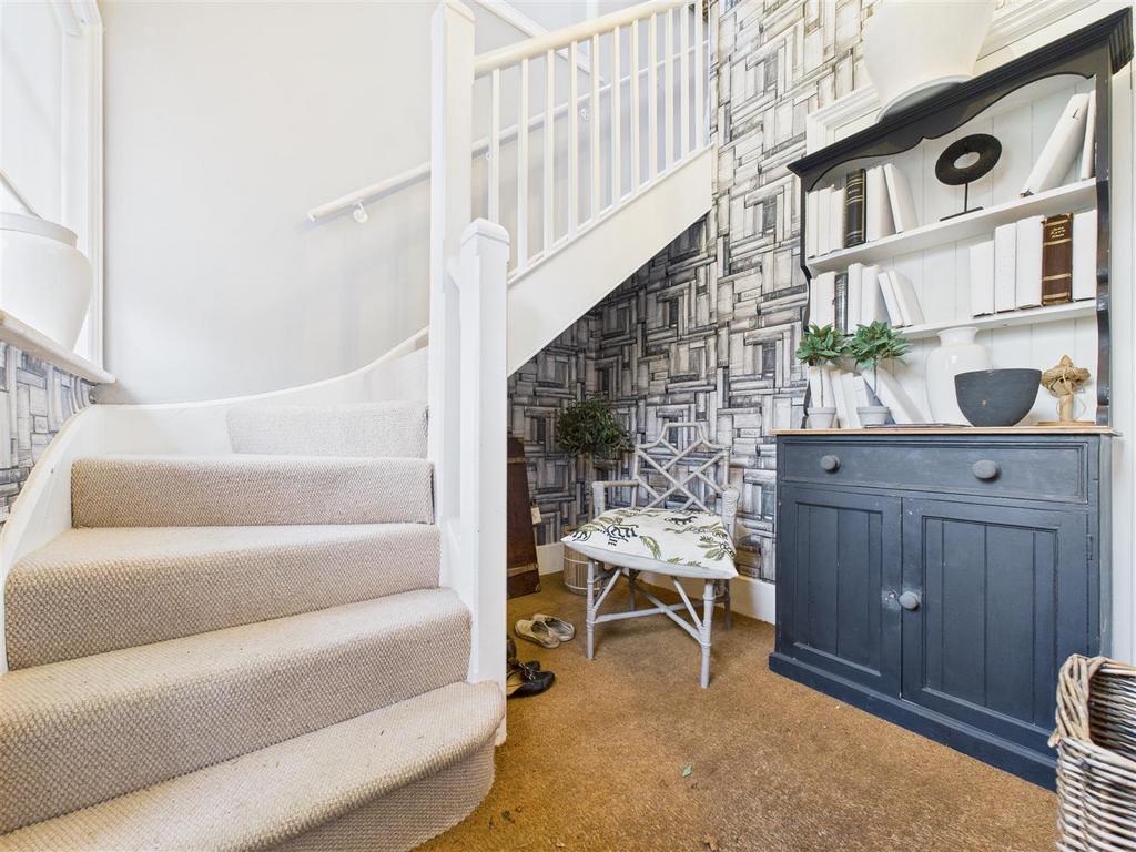 CAM04360 G0-PR0196-STILL005.jpg