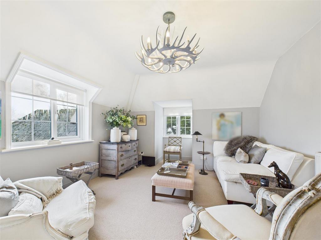 CAM04360 G0-PR0196-STILL017.jpg