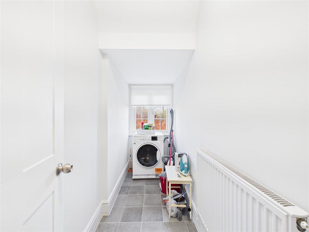 CAM04360 G0-PR0196-STILL020.jpg