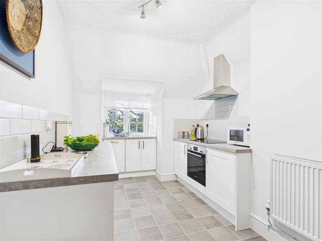 CAM04360 G0-PR0196-STILL021.jpg