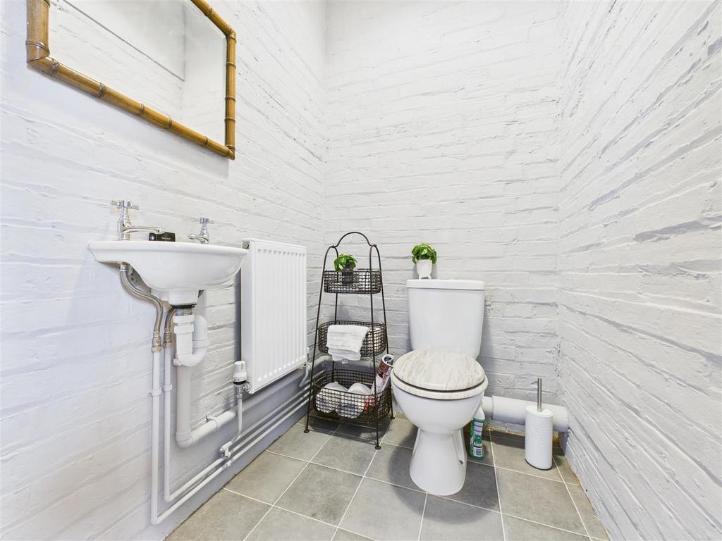 CAM04360 G0-PR0196-STILL004.jpg