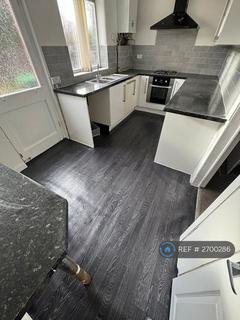 3 bedroom terraced house to rent, Massey Avenue, Failsworth, Manchester, M35