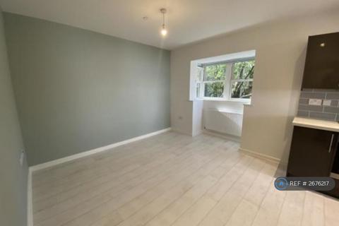 2 bedroom flat to rent, Commercial Road, Poole, BH14