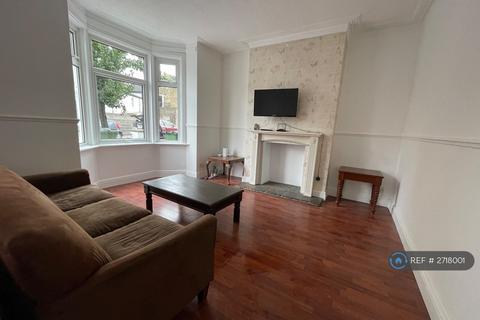 4 bedroom terraced house to rent, Llanover Road, London, SE18