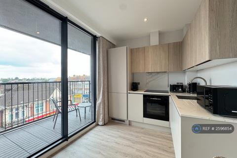2 bedroom flat to rent, High Road, Wembley, HA0