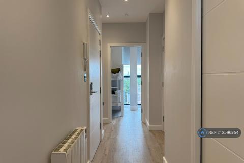 2 bedroom flat to rent, High Road, Wembley, HA0