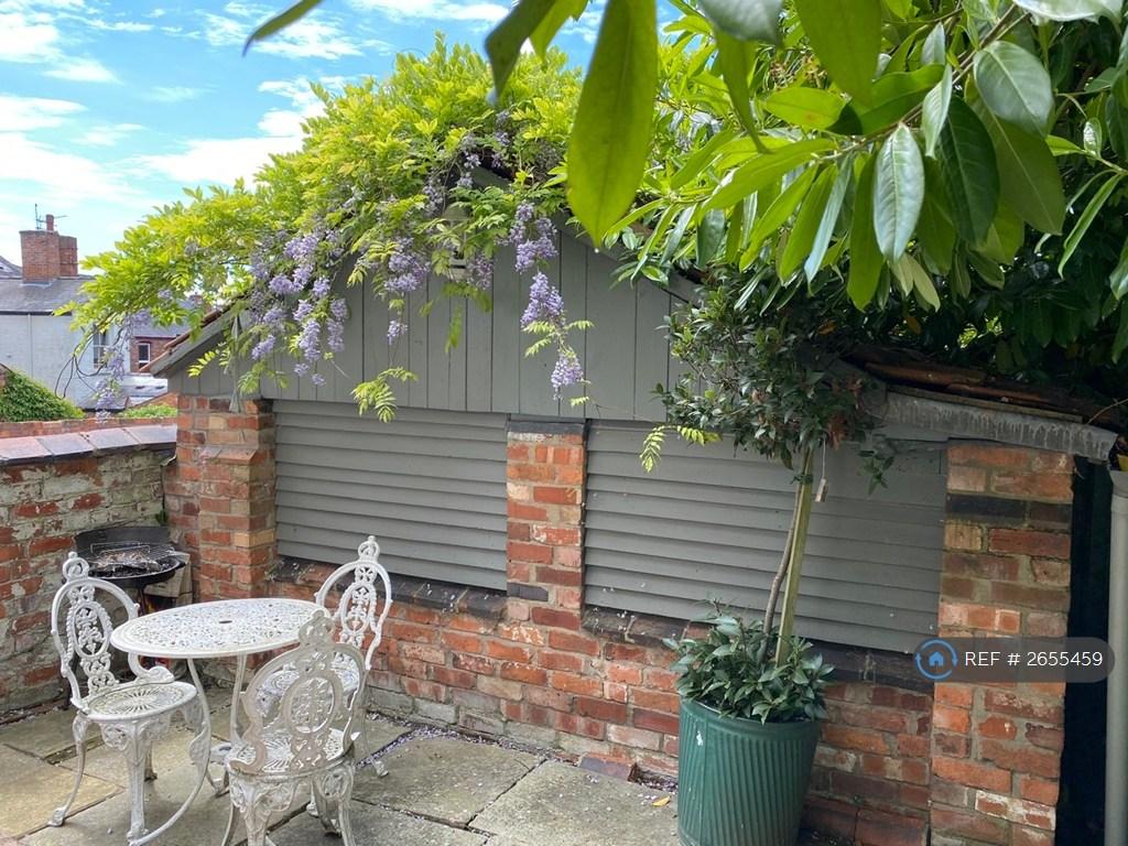 Lovely Garden!