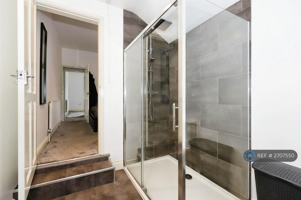 En Suite 2