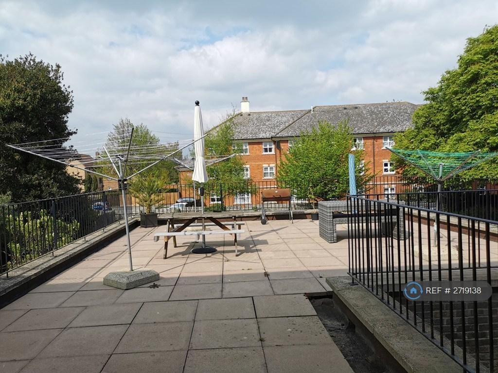 Communal Roof Terrace