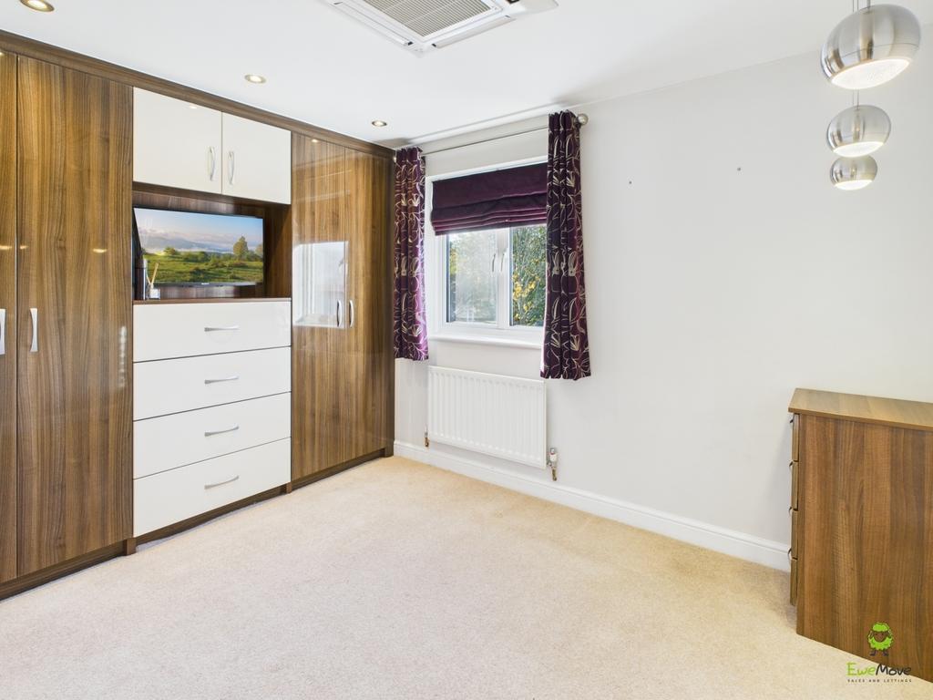 Presented by James at Ewe Move Bexleyheath and Dart