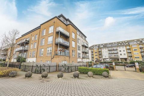 3 bedroom apartment for sale, Wintergreen Boulevard, West Drayton UB7