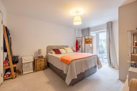 3 bedroom apartment for sale, Wintergreen Boulevard, West Drayton UB7
