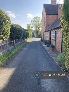 3 bedroom semi-detached house to rent, Crown East Lane, Worcester, WR2