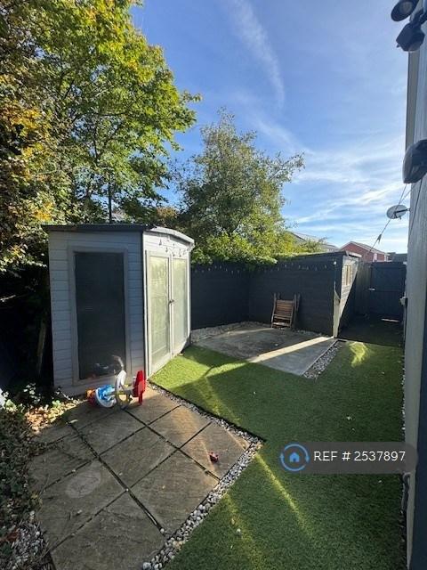 Side Of Back Garden