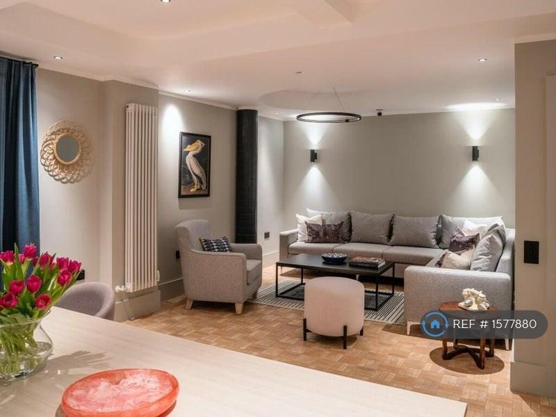 Communal Lounge