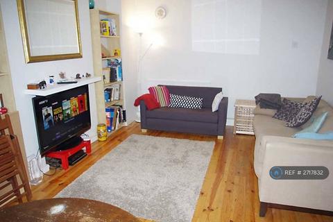 2 bedroom flat to rent, Stockwell Road, London, SW9