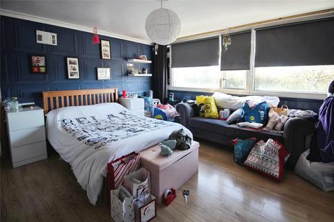 4 bedroom terraced house for sale, Sheelin Grove, Bletchley, Milton Keynes