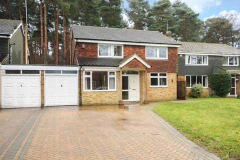 undefined, Windlesham,  Surrey,  GU20