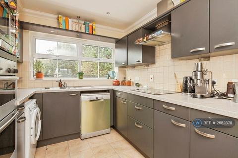 undefined, Hayes Grove, East Dulwich, SE22