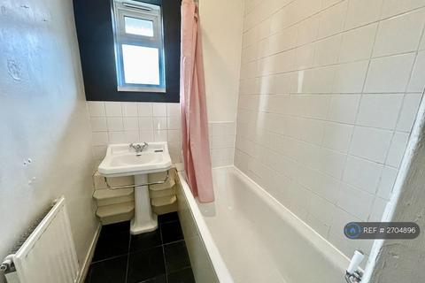 1 bedroom flat to rent, Appleshaw House, London, SE5
