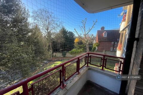 1 bedroom flat to rent, Appleshaw House, London, SE5