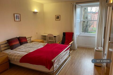 3 bedroom flat to rent, Kensington Road, Glasgow, G12
