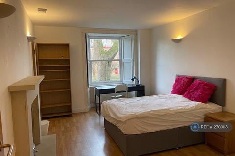 3 bedroom flat to rent, Kensington Road, Glasgow, G12
