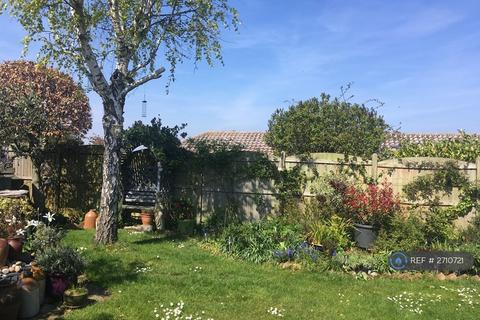 3 bedroom bungalow to rent, Crofts Close, Burnham Market, PE31