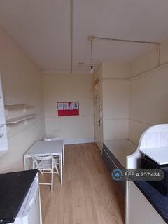 1 bedroom in a house share to rent, Stuart Crescent, London, N22