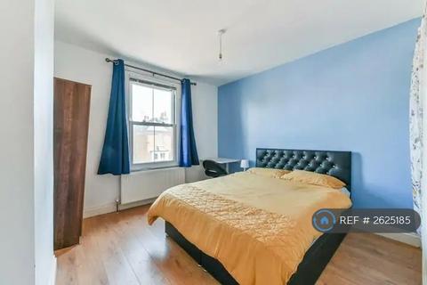 4 bedroom semi-detached house to rent, Portland Road, Kingston, KT1