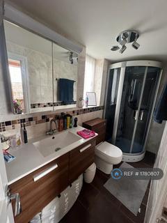 4 bedroom maisonette to rent, Moorland Road, London, SW9