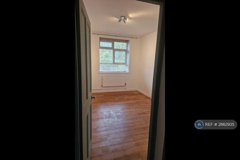 2 bedroom flat to rent, Rivermead House, London, E9