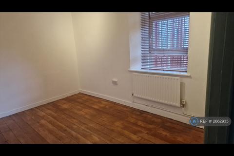 2 bedroom flat to rent, Rivermead House, London, E9
